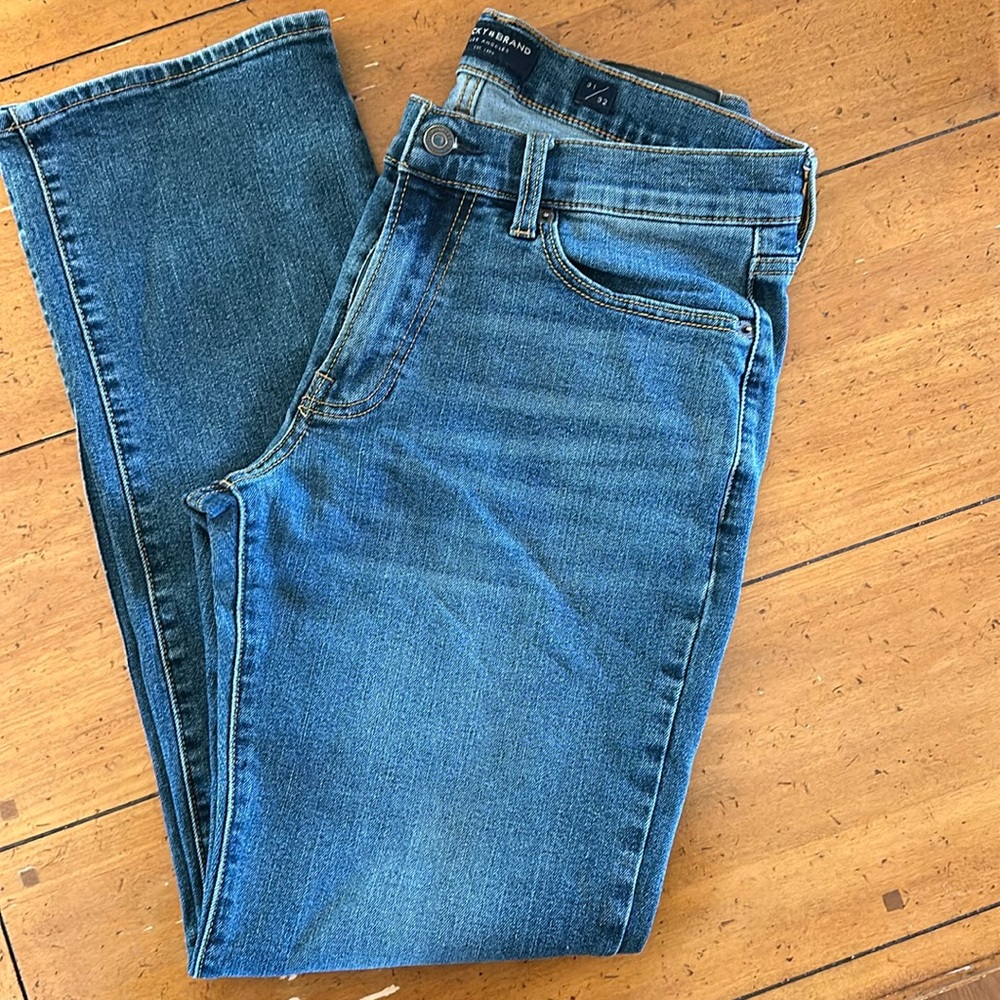 Lucky brand mens jeans W31 L32 relaxed fit.